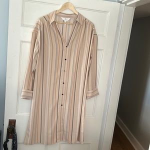A MTL 1980 striped button down long sleeve. Vertical stripes tan colour size X.